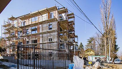 Тристаен апартамент в бутикова сграда в Симеоново