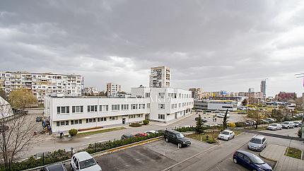 Уютен тристаен апартамент до Мак Доналдс, кв.Младост 2