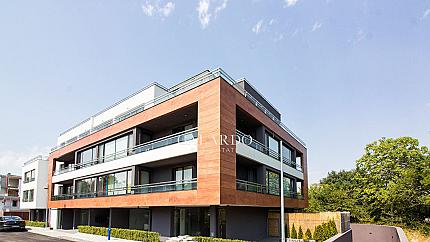 Светъл двустаен апартамент в кв. "Витоша"