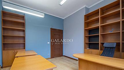 Spacious office in the TOP center meters from Slaveykov square