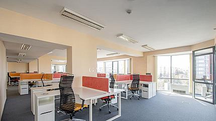 Офис клас А в бизнес сграда на бул. България