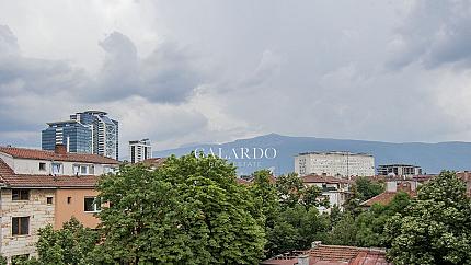 Апартамент на две нива до НДК с прекрасни гледки