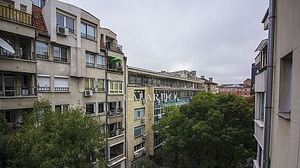 Стилен апартамент с две спални и гараж на ул.Люлин планина, Център