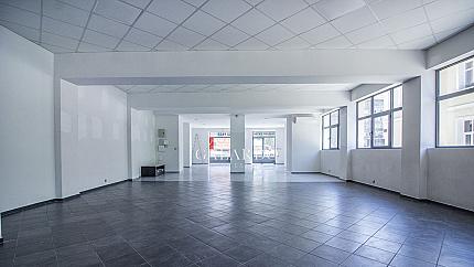 Офис до метростанция Мария Луиза