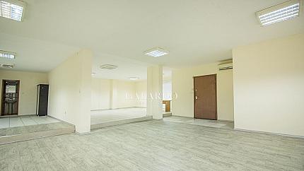 Функционален офис до Метростанция