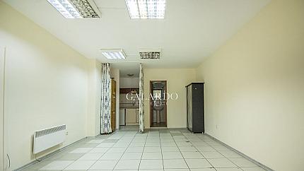 Функционален офис до Метростанция