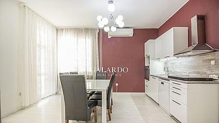 Three bedroom south apartment next to French High School