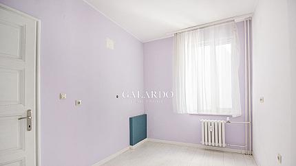 Three bedroom south apartment next to French High School