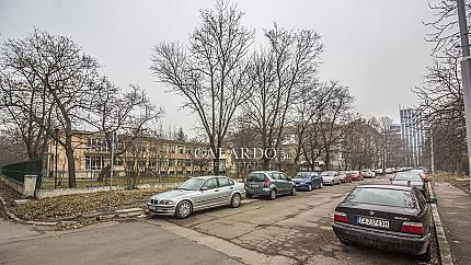 Жилище в парка, до стадион Славия