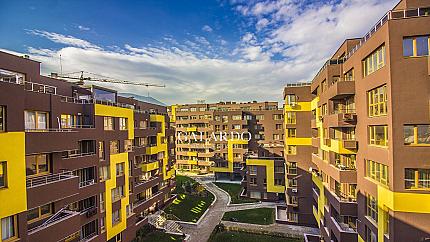 Партерен апартамент с озеленен двор в затворен комплекс