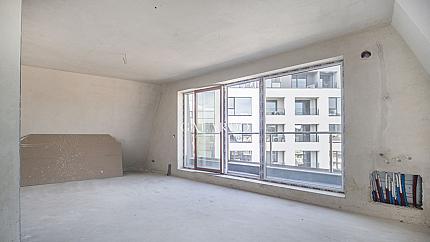 Жилище в нова, представителна сграда