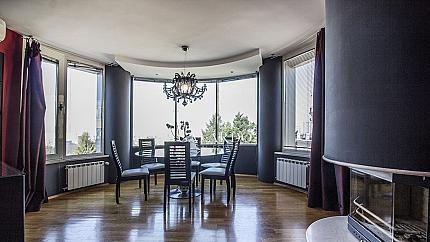 Designer two-bedroom apartment with unique panorama at the entrance of South Park, Lozenets