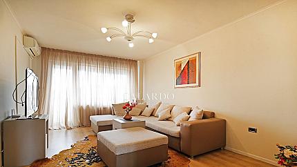 Renovated apartment in the area of Pirogov