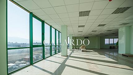 Офис в бизнес сграда до Летище София