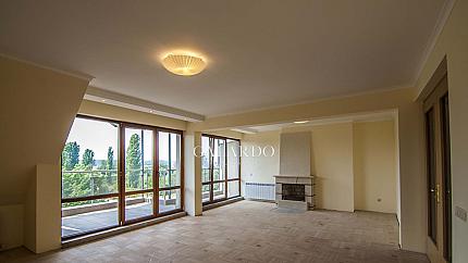 Spacious penthouse in a top location next to Geo Milev Park in Reduta