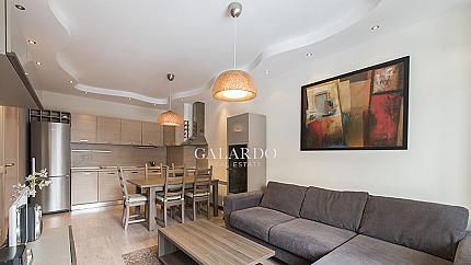Cozy one-bedroom apartment on Gladstone Str.