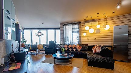 One bedroom panoramic apartment for rent near metro station