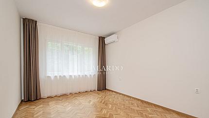 Bright and spacious two-bedroom apartment, after renovation, in Lozenets