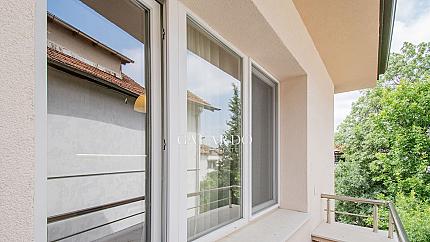 Bright and spacious two-bedroom apartment, after renovation, in Lozenets