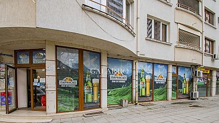 Corner shop in a new building in Iztok district