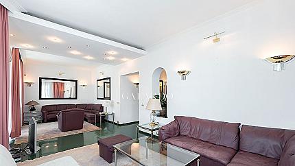 Spacious apartment  near the Levski monument