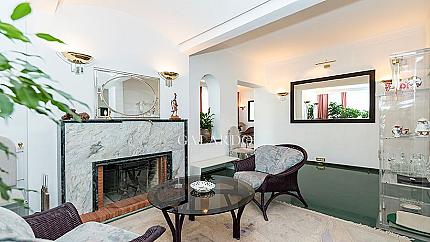 Spacious apartment  near the Levski monument
