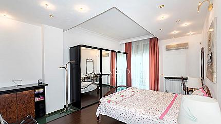 Spacious apartment  near the Levski monument