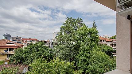 Bright and spacious two-bedroom apartment, after renovation, in Lozenets