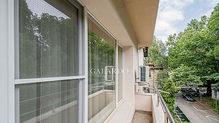 Bright and spacious two-bedroom apartment, after renovation, in Lozenets