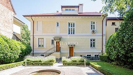 Представителна къща в "Докторска градина"