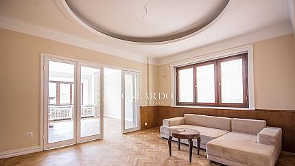 Прекрасен офис на централен булевард, кв.Докторска градина