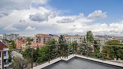 Maisonette with 3 bedrooms and amazing terraces in a small boutique building