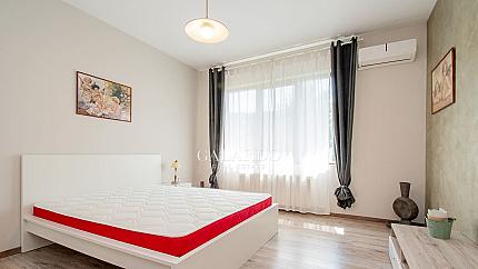 Тристаен  апартамент с две бани в затворен комплекс Maxi, кв. Витоша