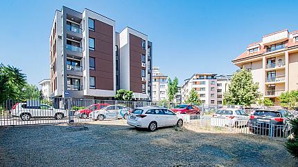 Shop with an attractive location on the ground floor, sq. Mladost 2