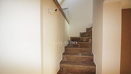 Напълно завършен мезонет с три спални до Семинарията