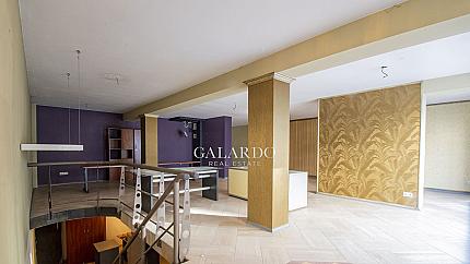 Store with two levels in Borovo