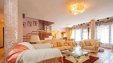 Четиристаен мезонет до Paradise Center и Южен парк