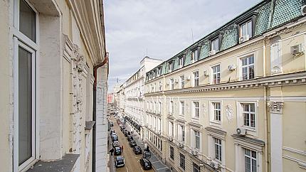 Prestigious office in the very heart of the capital