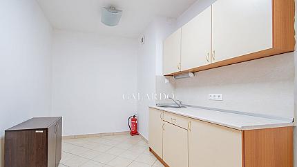 Prestigious office in the very heart of the capital