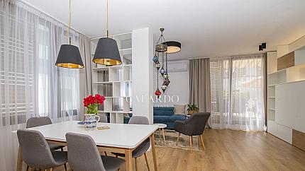 Elegant apartment with a wonderful terrace to Vitosha Mountain in Silver City