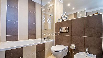 Elegant apartment with a wonderful terrace to Vitosha Mountain in Silver City