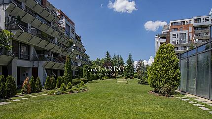 Elegant apartment with a wonderful terrace to Vitosha Mountain in Silver City