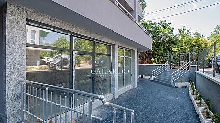 Commercial premises on two levels