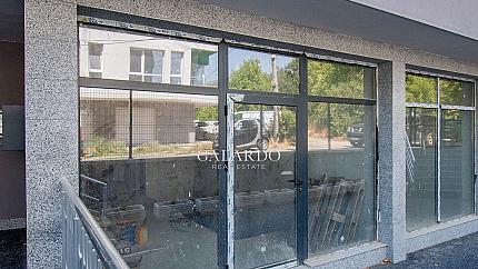 Commercial premises on two levels