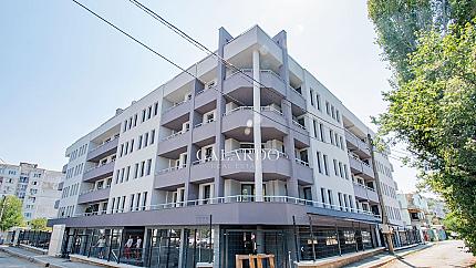 Commercial premises on two levels
