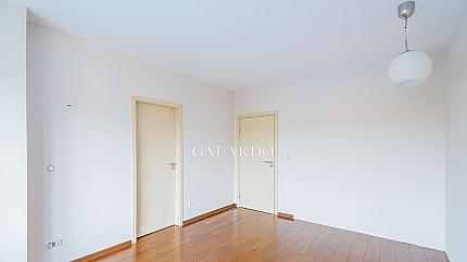 Lovely three bedroom apartment next to National Assembly Square