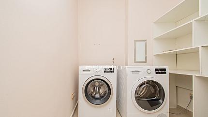 Lovely three bedroom apartment next to National Assembly Square
