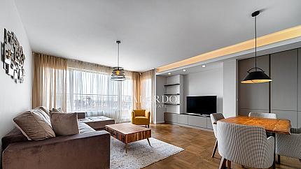 Spacious apartment in a representative building
