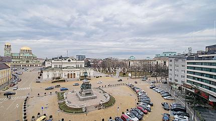 Уникален имот на пл. Народно събрание