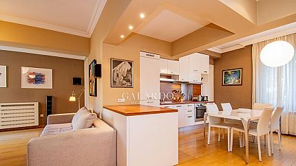 Two-bedroom apartment close to "Oborishte" street